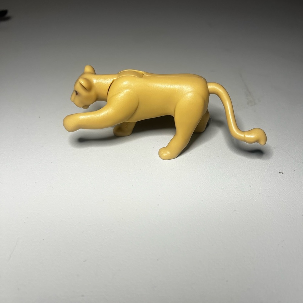 Playmobil lioness 2024 McDonald’s toy